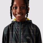 Kids Lacoste V0ZN3262 Navy Blue Green Yellow 9DW Water-Repellent Windbreaker - Image 10