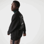Men Lacoste V0ZN1197 Black 031 LIVE Loose Fit Crew Neck Print Fleece Sweatshirt