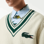 Men Lacoste V0ZN1377 White Green X0N Comic Badge Sweater - Image 4