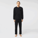 Men Lacoste V0ZN1387 Black C31 Cotton Fleece Lounge Sweatshirt - Image 2