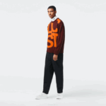 Men Lacoste V0ZN1449 Bordeaux Orange 7H7 Classic Fit Contrast Lettering Wool Sweater - Image 2