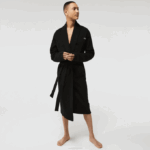 Men Lacoste V0ZN1525 Black 031 Loose Fit Long Textured Cotton Knit Bathrobe - Image 2
