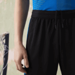 Men Lacoste V0ZN1535 Black C31 SPORT Contrast Print Tennis Shorts - Image 6