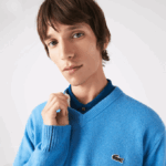 Men Lacoste V0ZN1553 Blue 4XA V-Neck Wool Sweater - Image 4