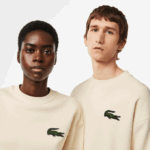 Men Lacoste V0ZN324 White XFJ Loose Fit Crocodile Badge Sweatshirt - Image 2