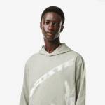 Men Lacoste V0ZN547 Khaki Green G21 Contrast Croc Hoodie - Image 2
