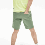 Men Lacoste V0ZN553 Green S86 Slim Fit Stretch Gabardine Shorts - Image 3