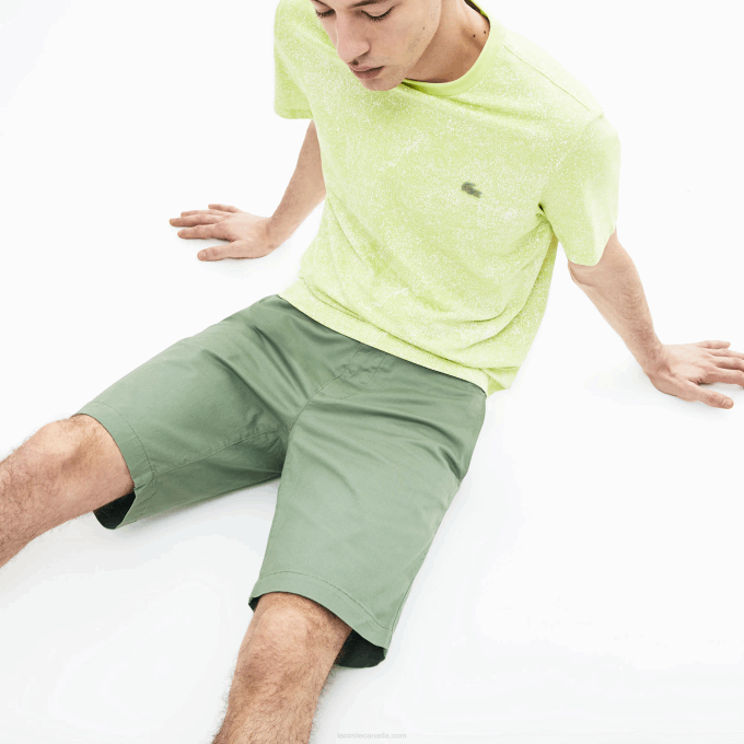 Men Lacoste V0ZN553 Green S86 Slim Fit Stretch Gabardine Shorts - Image 4