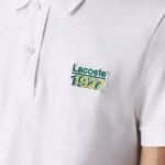 Men Lacoste V0ZN913 White 001 Badge Cotton Pique Regular Fit Polo - Image 2